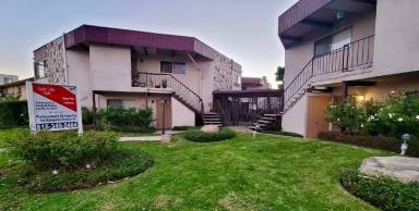 Main picture of 8427 Balboa Blvd