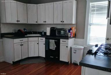 Main picture of 87 Irving St