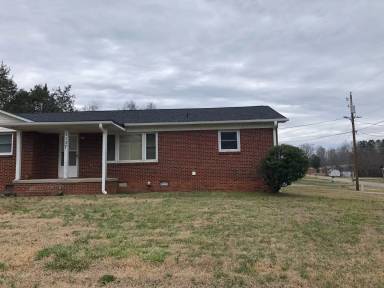 Main picture of 105 Ballard Dr