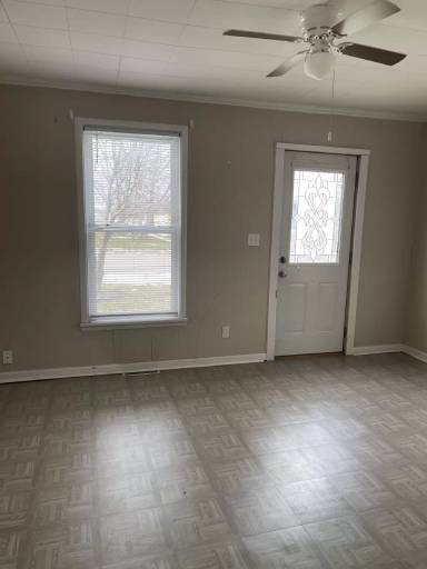 Main picture of 102 1/2 State St