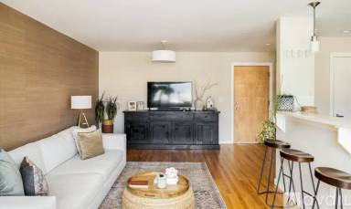 Main picture of 1201 Balsam Ave