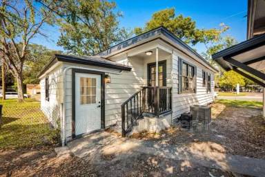 Main picture of 981 McTyre Ct