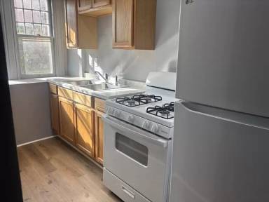 Main picture of 1534 3rd Ave SE