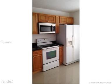 Main picture of 8029 SW 21st Ct