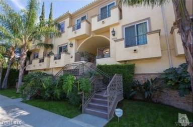 Main picture of 15014 Magnolia Blvd
