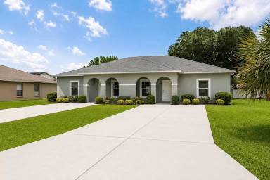 Main picture of 677 Royalty Ct