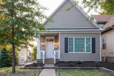 Main picture of 2756 Holmes St