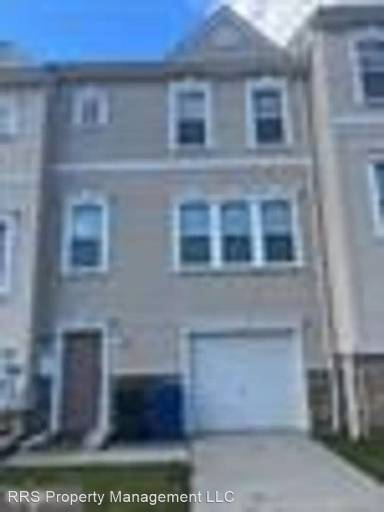 Main picture of 415 Woodcrest Dr SE
