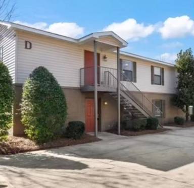 Main picture of 449 N Donahue Dr