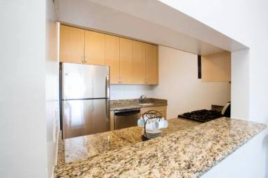 Main picture of 236 W 48th St