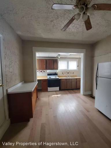 Main picture of 481 Baltimore Ave