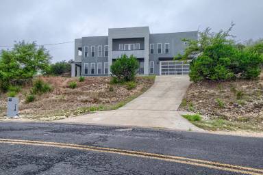 Main picture of 714 Misty Water Ln