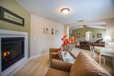 Main picture of 109 Candlewood Ct