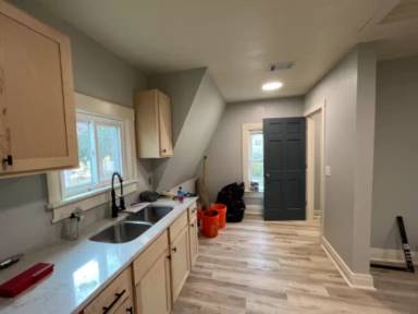 Main picture of 2104 Kinzie Ave