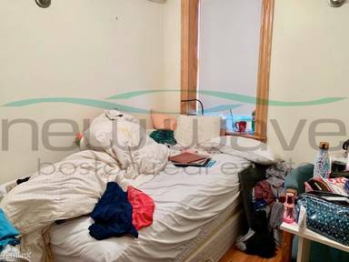 Main picture of 16 S Russell St