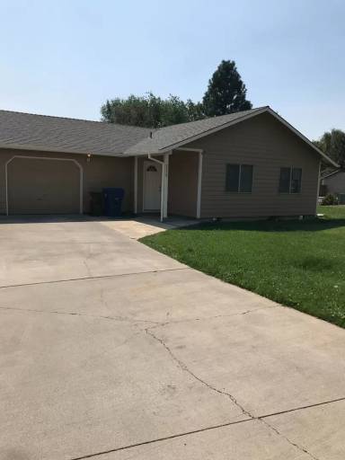 Main picture of 2725 SW Volcano Ct
