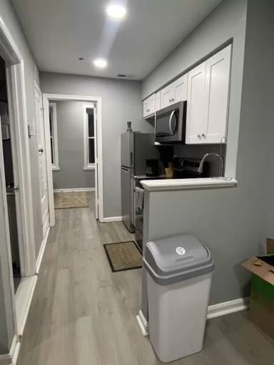 Main picture of 1031 W Baltimore St