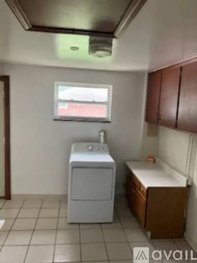 Main picture of 3405 Oakwood Ave