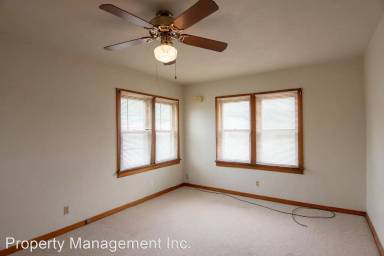 Main picture of 1308 W 3rd St