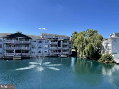 Main picture of 801 Waters Edge Dr