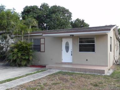 Main picture of 6416 Allen St