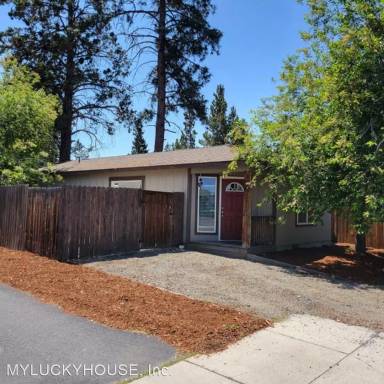 Main picture of 429 SE Roosevelt Ave