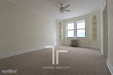 Main picture of 4829 N Damen Ave