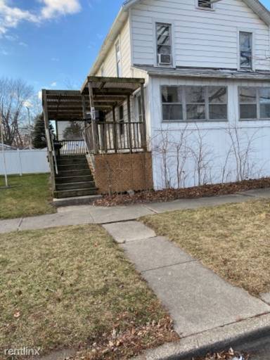 Main picture of 427 N Wabash Ave