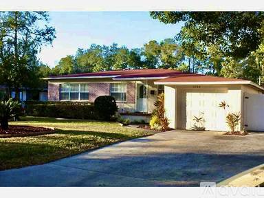 Main picture of 1204 Edgewater Ct