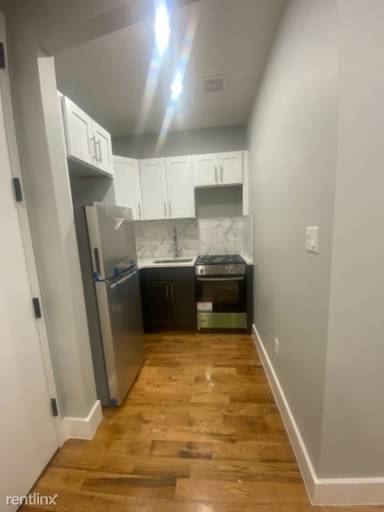 Main picture of 1048 Morris Ave