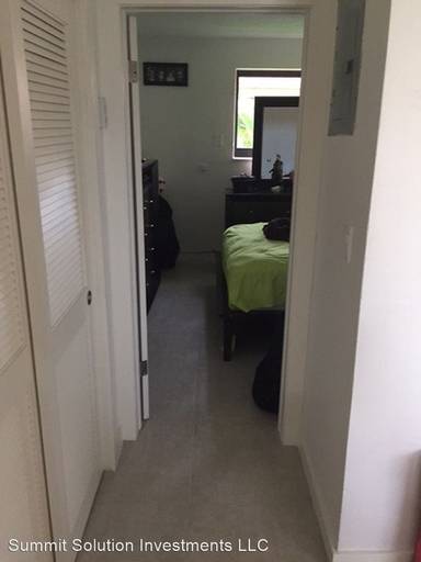 Main picture of 527 E 21st St