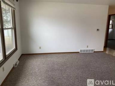 Main picture of 1160 S 36th St
