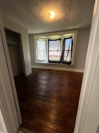 Main picture of 32 Jefferson Ave