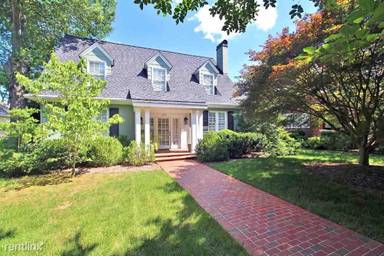 Main picture of 599 Otis Blvd