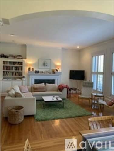 Main picture of 176 Commonwealth Ave