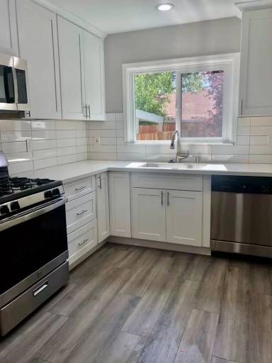 Main picture of 3521 Mahogany St