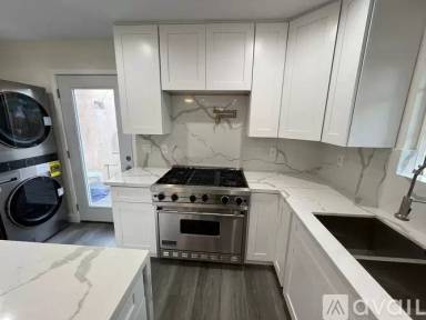 Main picture of 3720 Elm Ave