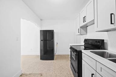 Main picture of 1395 NW 27th St