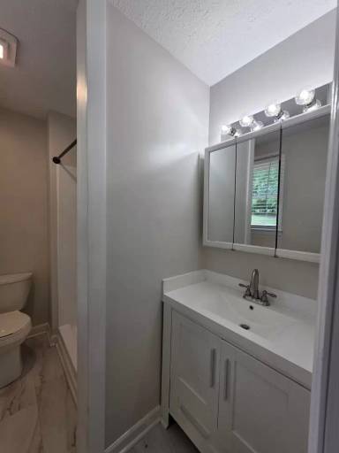 Main picture of 307 Castlewood Dr