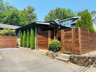 Main picture of 8725 SE 11th Ave
