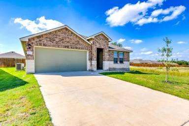 Main picture of 4003 Arafel Ln