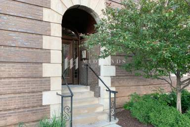 Main picture of 1113 S 10th St