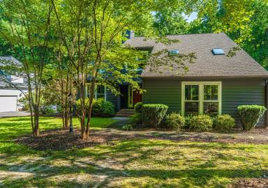 Main picture of 145 Sandhurst Pl