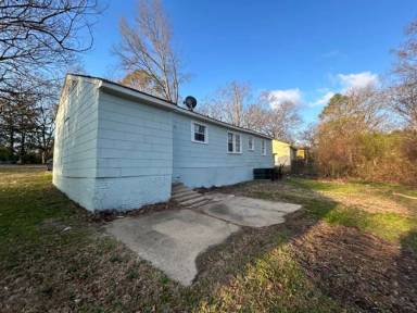 Main picture of 1058 Combs St