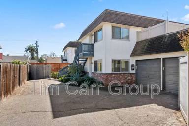 Main picture of 2048 Garden Ln
