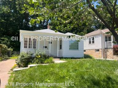 Main picture of 820 East St