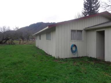 Main picture of 224 Priest Rd