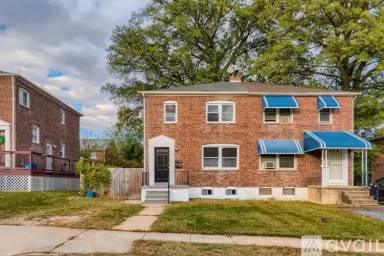 Main picture of 2906 Clearview Ave