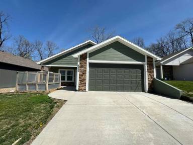 Main picture of 4339 NE Kelsey Rd