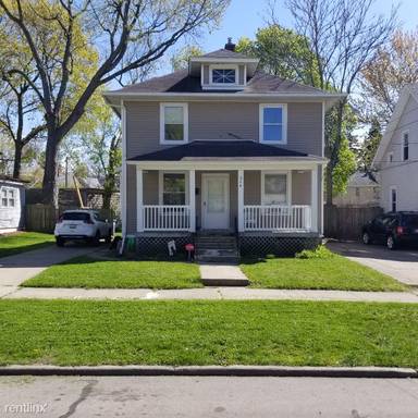 Main picture of 324 Palmer St NE